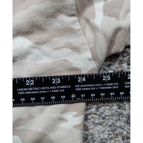 Athleta Studio To Street Sweatshirt Womens Size L Camo Beige Crewneck Cozy - Picture 4 of 5